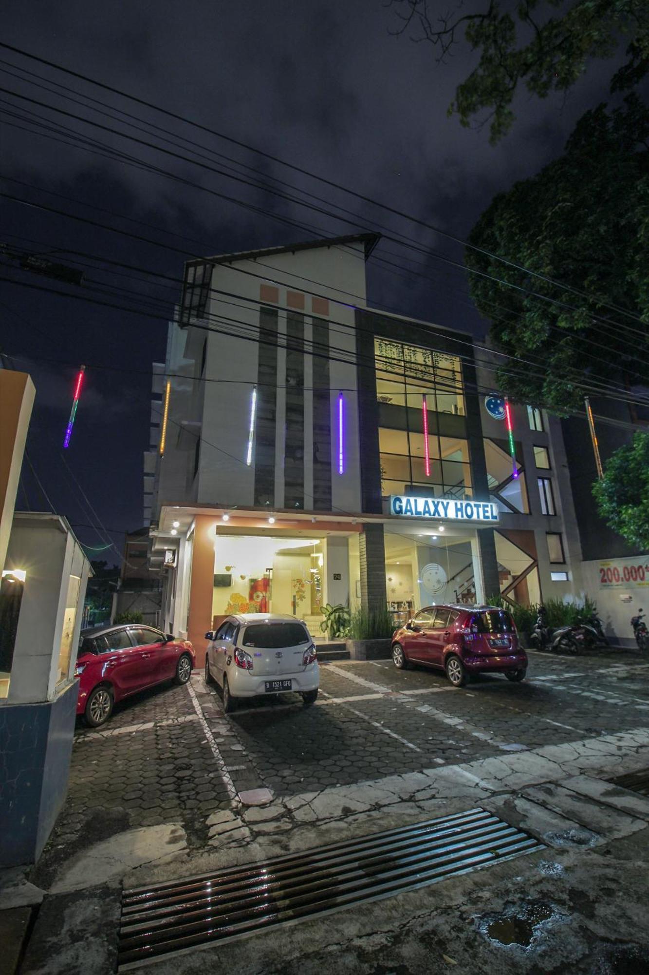 Capital O Galaxy Hotel